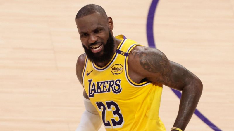 Ngôi sao LeBron James bỏ ngỏ khả năng ở lại Lakers mùa giải năm nay